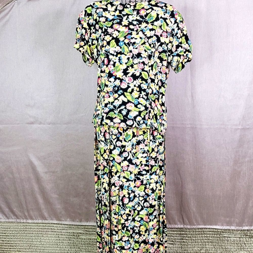 LIZ CLAIBORNE Floral 2PC Pleated Skirt Set Blouse and Skirt